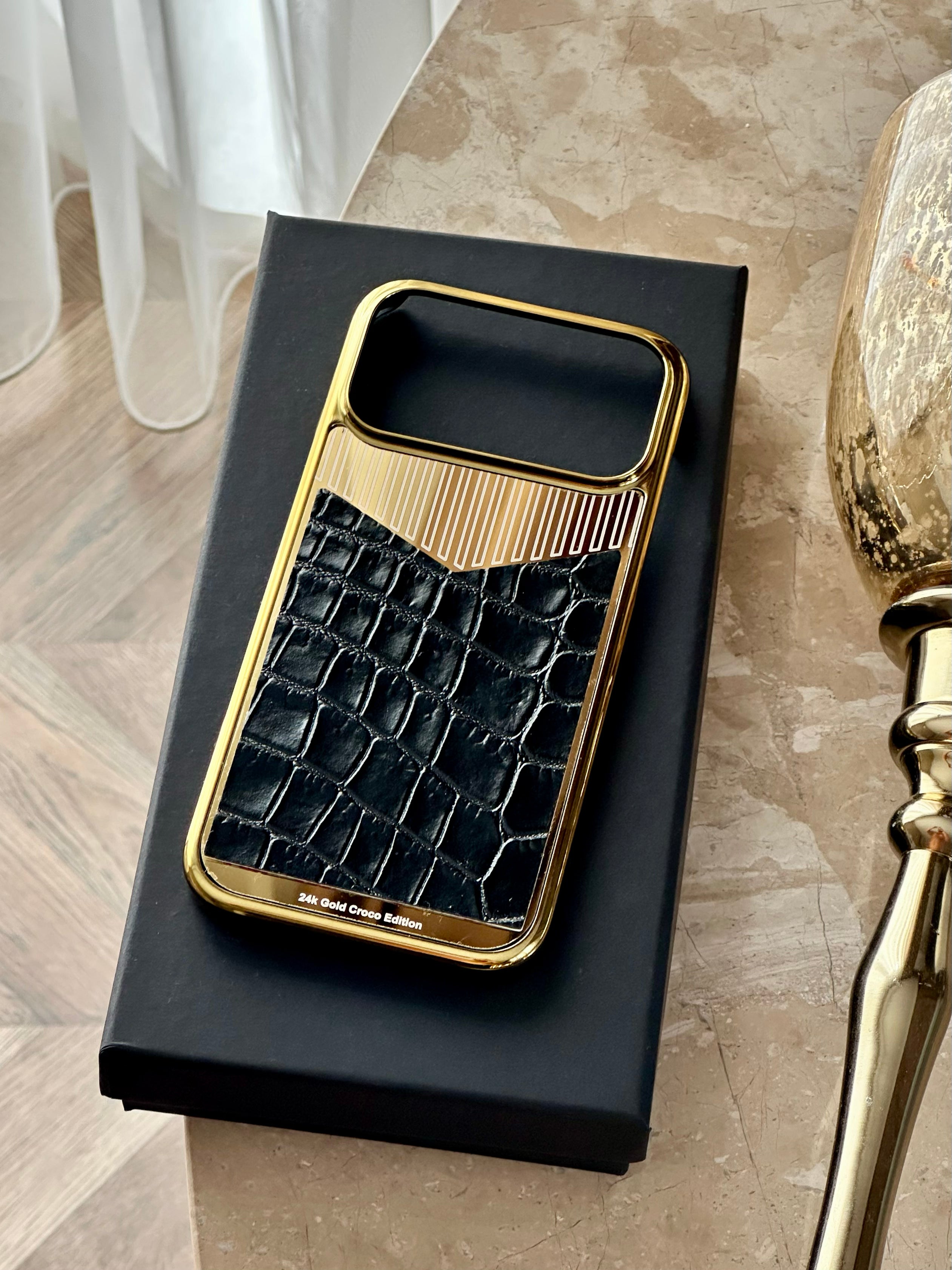 Gold-Plated Black Crocodile Leather iPhone 17 Pro Max Case – Mhiraje