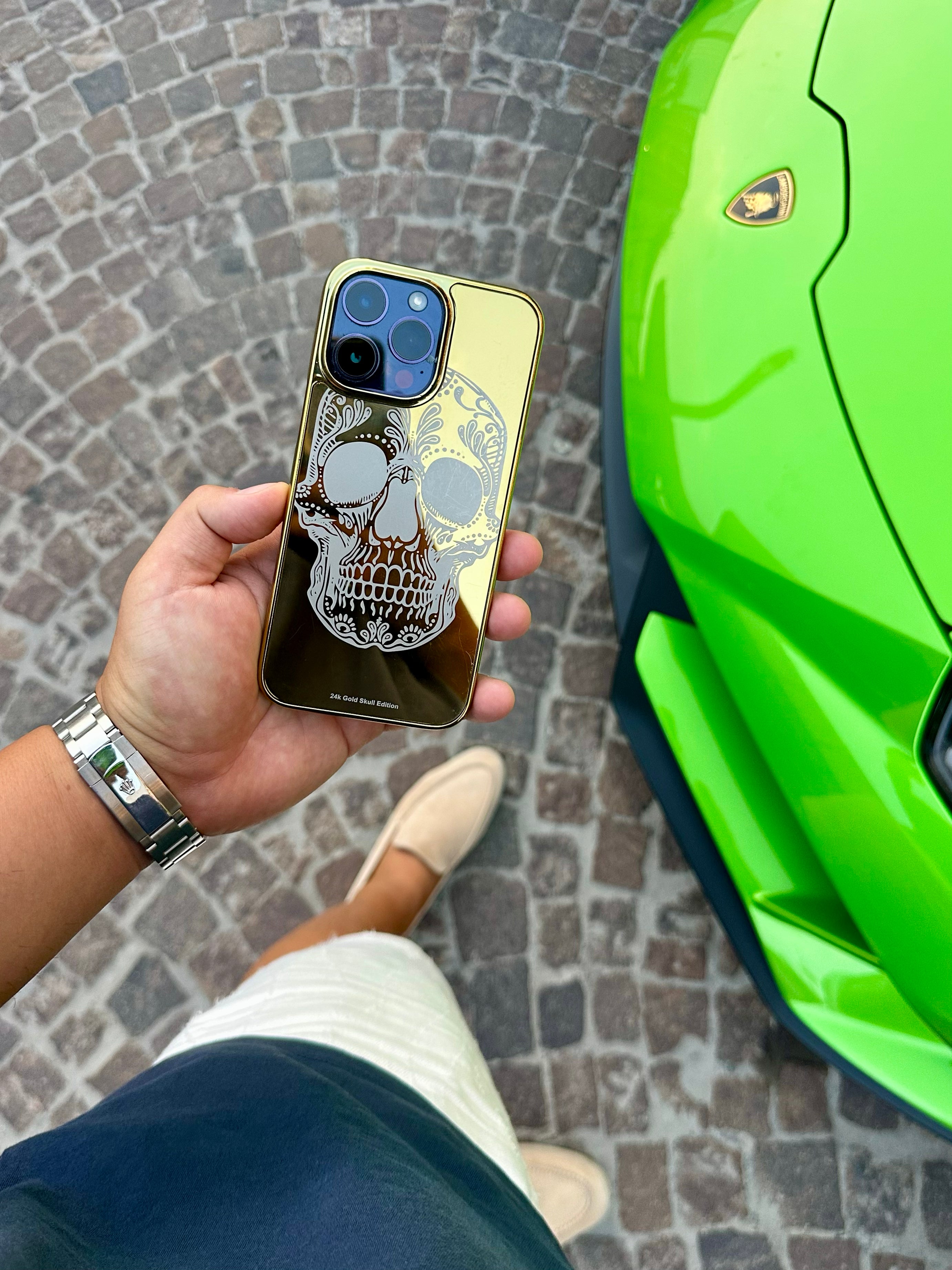 Skull Design Gold Plated iPhone 17 Pro Max Case