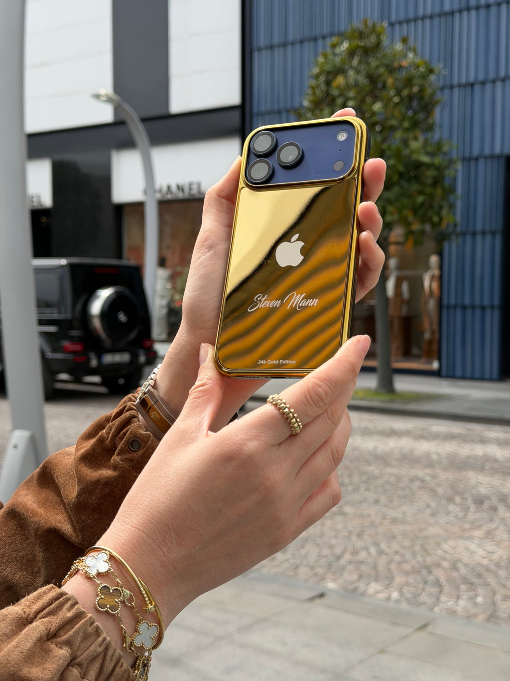 24k gold plated iphone 17 pro max case